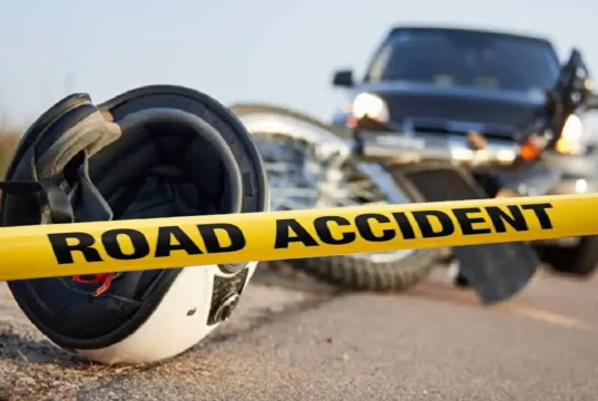 Bike accident in Bhadrak, 2 killed and 1 critical as bike rams against divider Bike accident in Cuttack