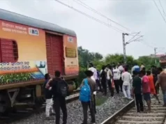 Puranakatak Bhubaneswar Intercity Express gets detached from engine, close shave for passengers Puranakatak Bhubaneswar Intercity Express