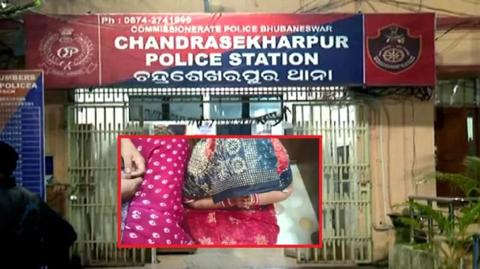 Women looters in Bhubaneswar Women looters in Bhubaneswar