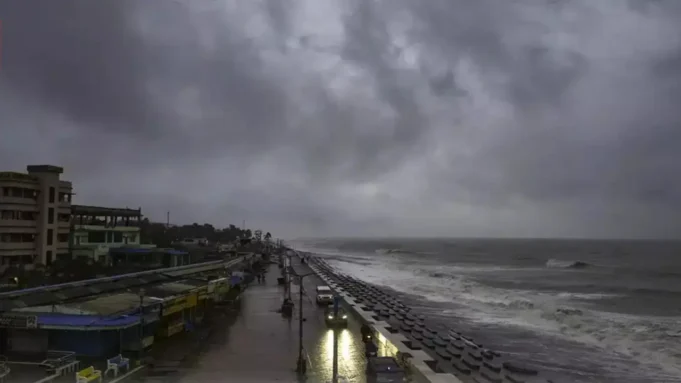 Cyclone in Odisha Cyclone in Odisha