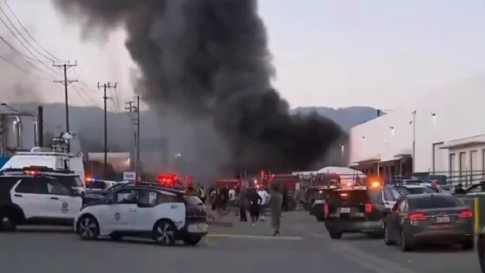 Helicopter crash in Los Angeles Helicopter crash in Los Angeles