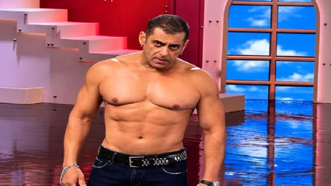 Salman Khan goes shirtless Salman Khan goes shirtless