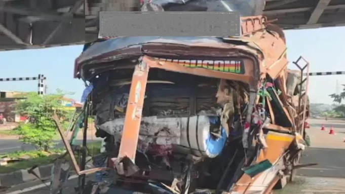 Truck accident in Khurda Truck accident in Khurda