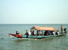 Boating suspended in Chilika lake due to Cyclone Arnab threat in Odisha boating suspended in chilika